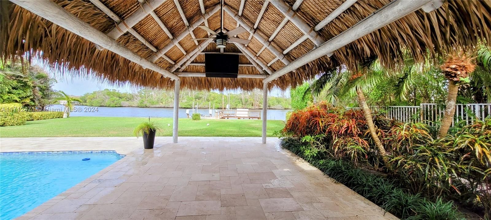 Recently Sold: $2,600,000 (3 beds, 2 baths, 2099 Square Feet)