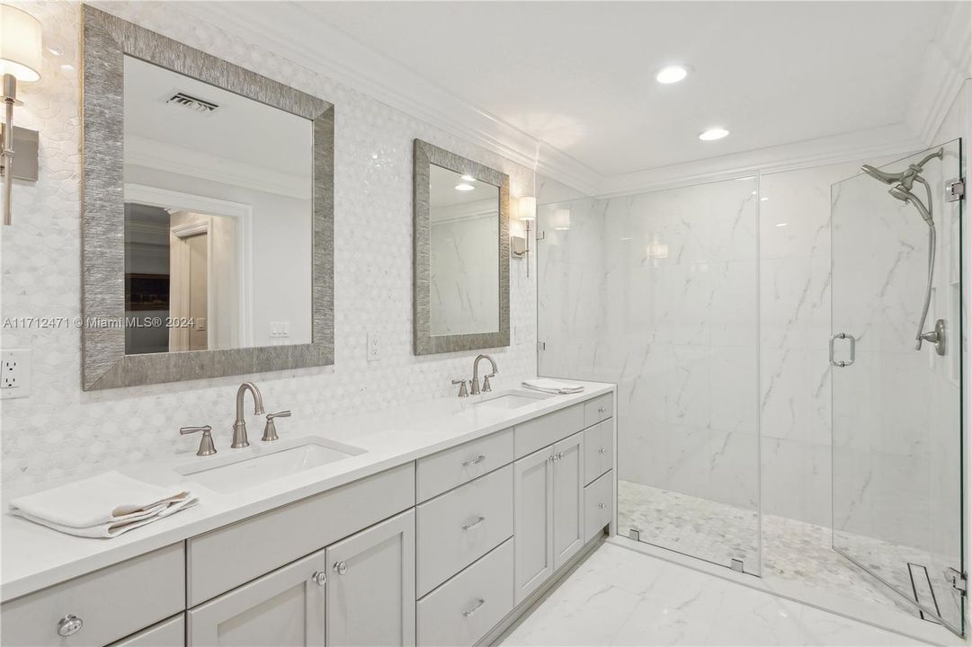 Recently Sold: $2,600,000 (3 beds, 2 baths, 2099 Square Feet)