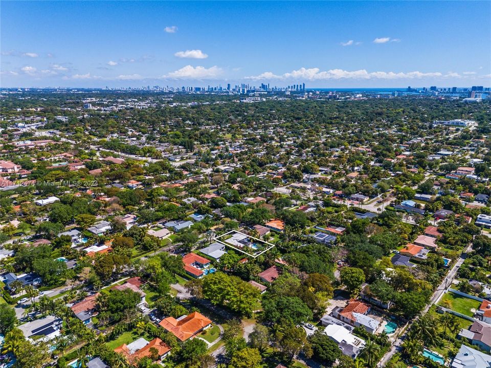 For Sale: $1,400,000 (3 beds, 2 baths, 1946 Square Feet)