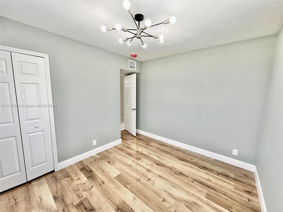 For Sale: $430,000 (3 beds, 1 baths, 925 Square Feet)