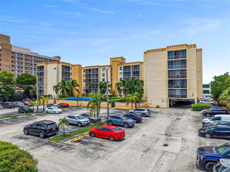 Vendido Recientemente: $193,900 (1 camas, 1 baños, 808 Pies cuadrados)