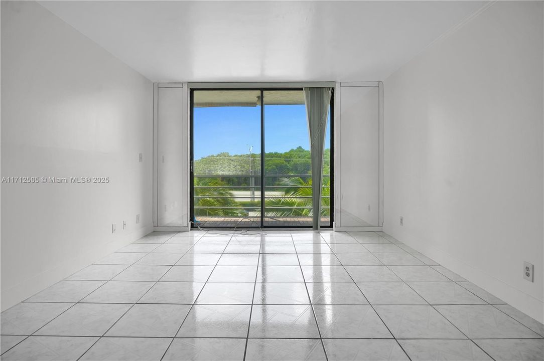 Vendido Recientemente: $193,900 (1 camas, 1 baños, 808 Pies cuadrados)