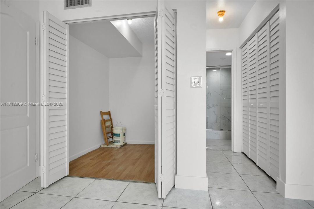 Vendido Recientemente: $193,900 (1 camas, 1 baños, 808 Pies cuadrados)