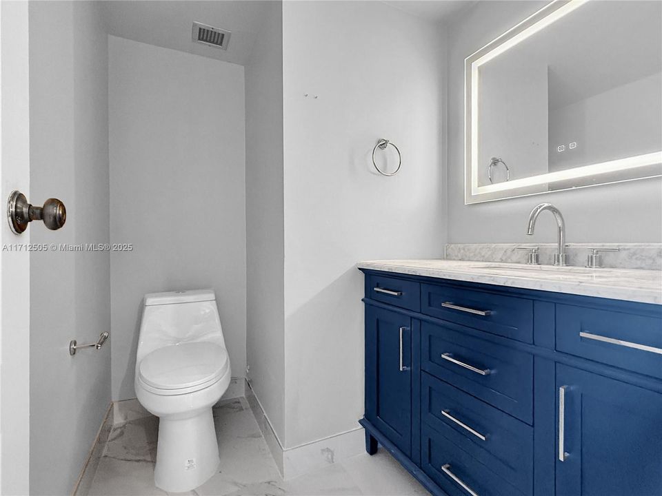 Vendido Recientemente: $193,900 (1 camas, 1 baños, 808 Pies cuadrados)