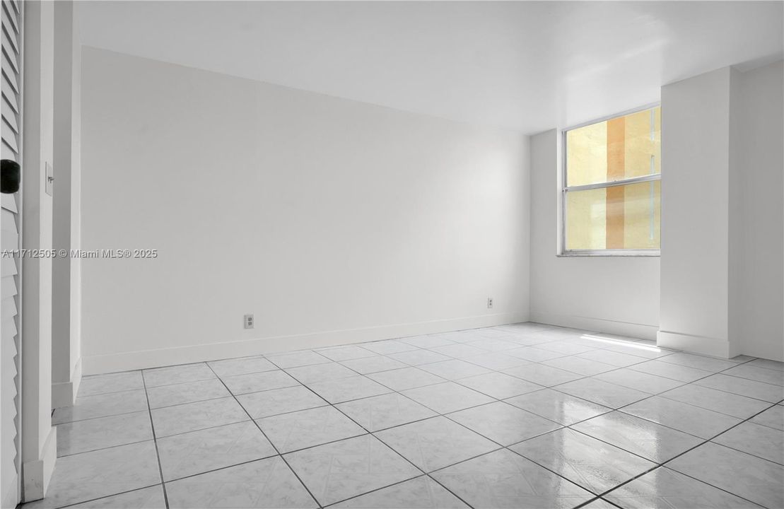 Vendido Recientemente: $193,900 (1 camas, 1 baños, 808 Pies cuadrados)