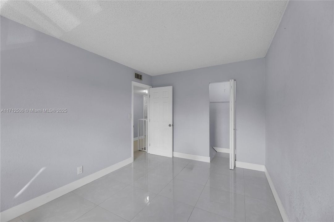 For Sale: $349,900 (3 beds, 2 baths, 1670 Square Feet)