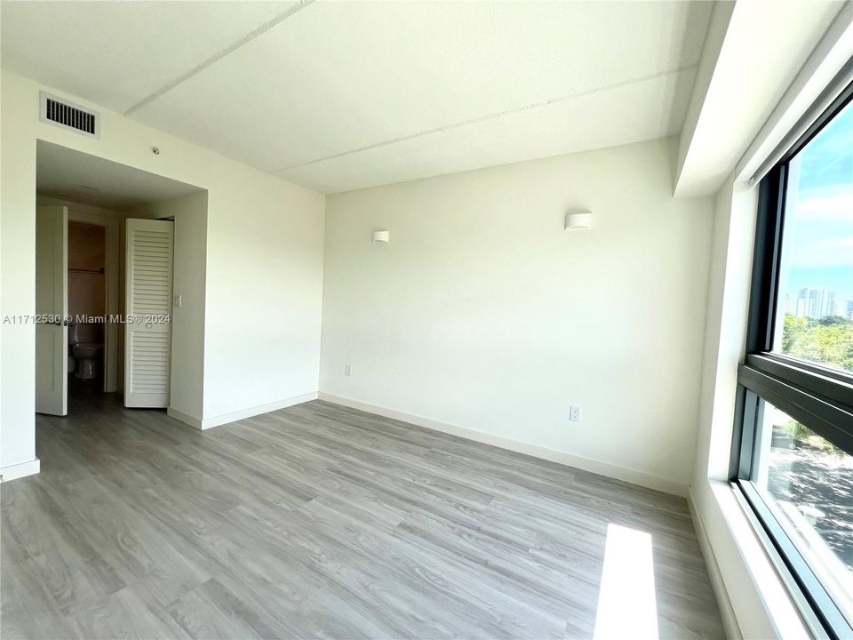 For Rent: $2,998 (2 beds, 2 baths, 1017 Square Feet)