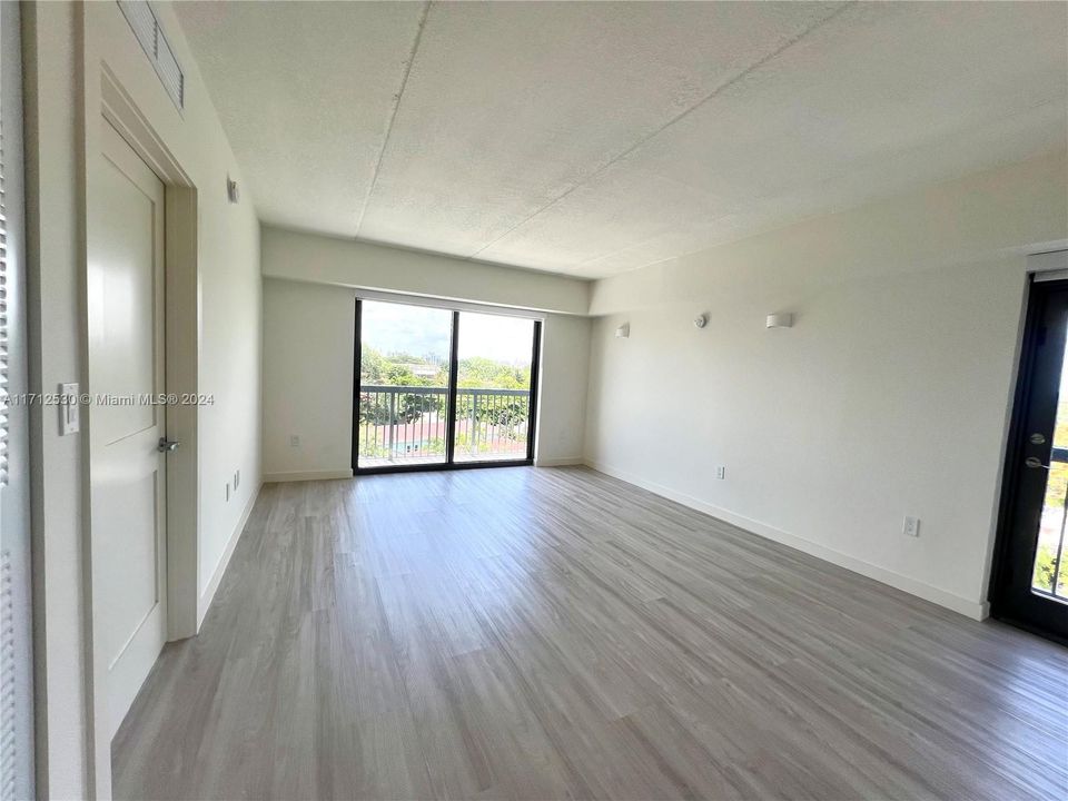 For Rent: $2,998 (2 beds, 2 baths, 1017 Square Feet)