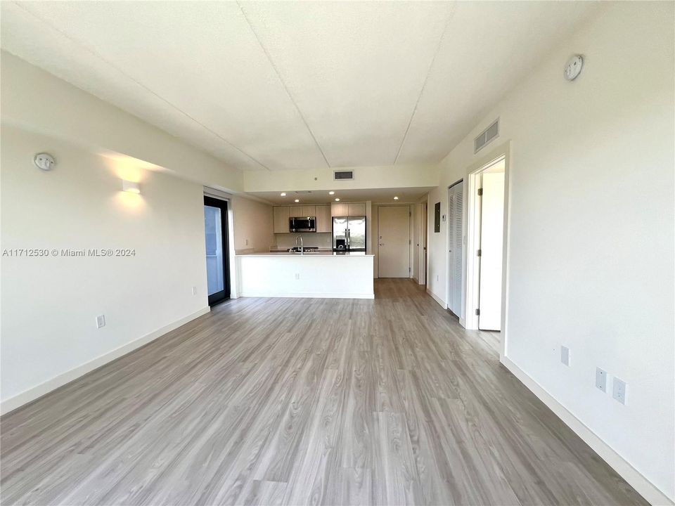 For Rent: $2,998 (2 beds, 2 baths, 1017 Square Feet)