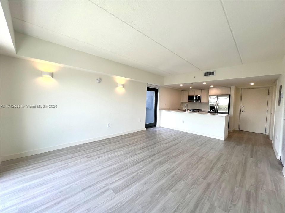 For Rent: $2,998 (2 beds, 2 baths, 1017 Square Feet)