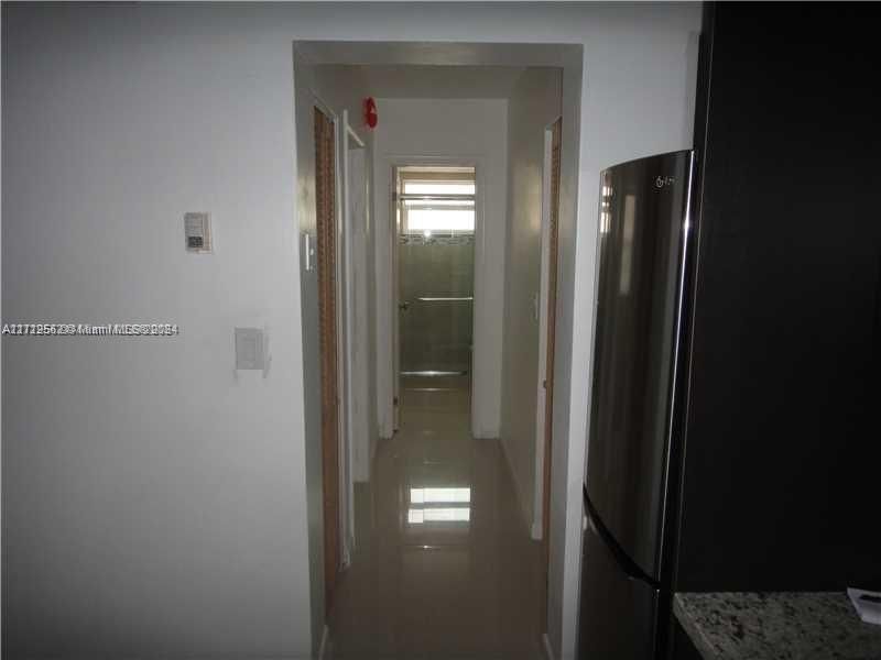 For Sale: $290,000 (1 beds, 1 baths, 590 Square Feet)