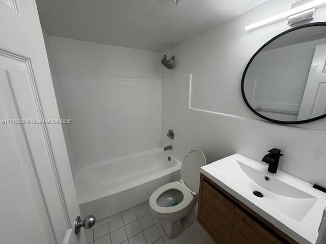 En Venta: $569,000 (2 camas, 2 baños, 1121 Pies cuadrados)