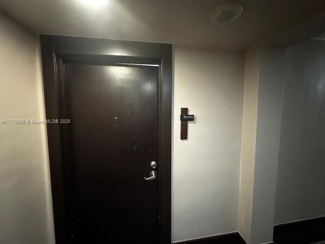 En Venta: $569,000 (2 camas, 2 baños, 1121 Pies cuadrados)