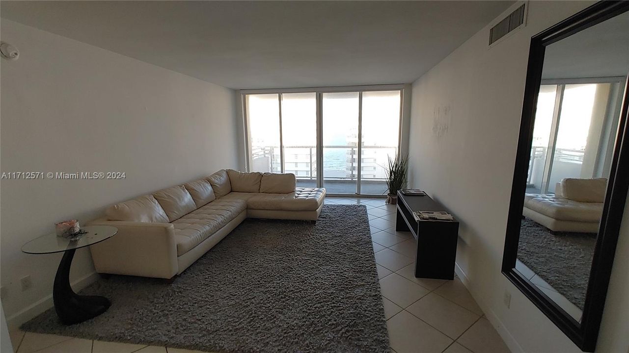 En Venta: $575,000 (2 camas, 2 baños, 1190 Pies cuadrados)