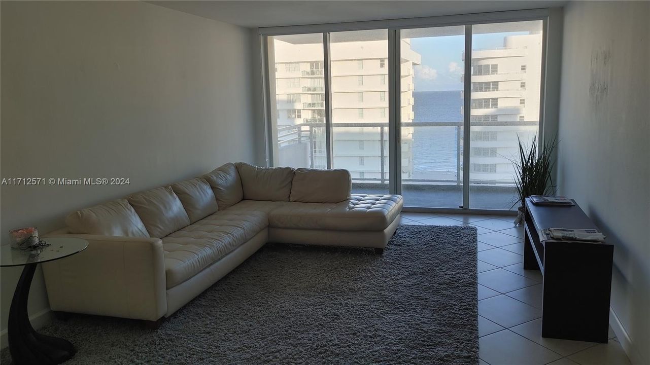 En Venta: $575,000 (2 camas, 2 baños, 1190 Pies cuadrados)