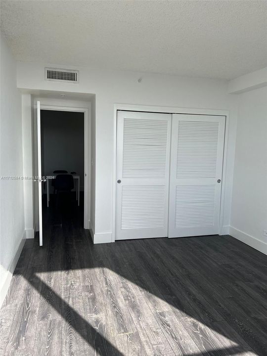 For Rent: $5,000 (2 beds, 2 baths, 1121 Square Feet)