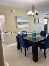 For Sale: $390,000 (1 beds, 1 baths, 905 Square Feet)