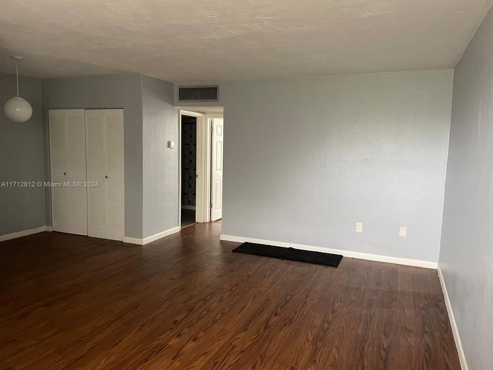 For Rent: $1,580 (1 beds, 1 baths, 617 Square Feet)