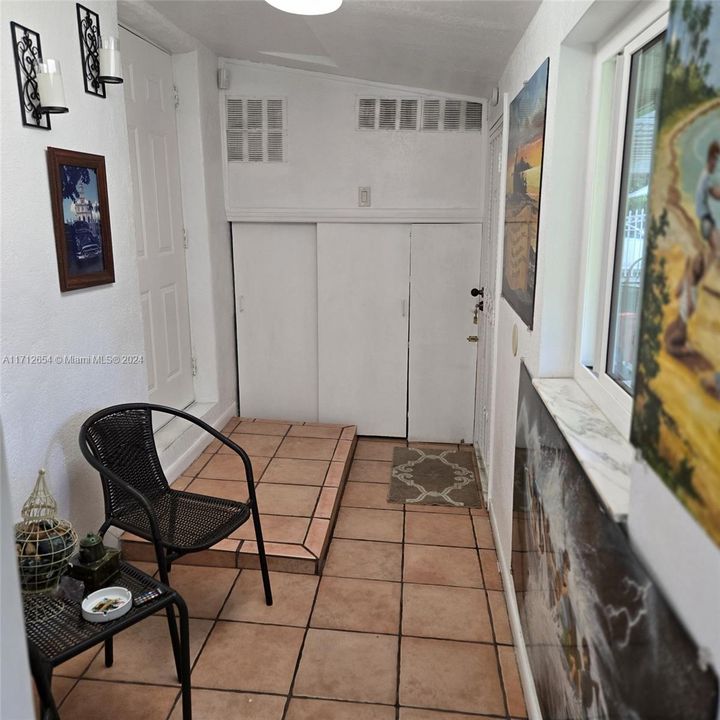 For Sale: $528,000 (2 beds, 1 baths, 1626 Square Feet)