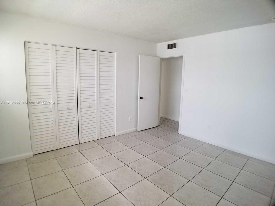 For Rent: $1,500 (1 beds, 1 baths, 677 Square Feet)