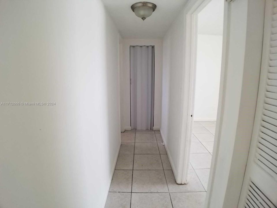 For Rent: $1,500 (1 beds, 1 baths, 677 Square Feet)