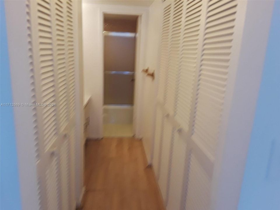 For Sale: $345,000 (1 beds, 1 baths, 812 Square Feet)