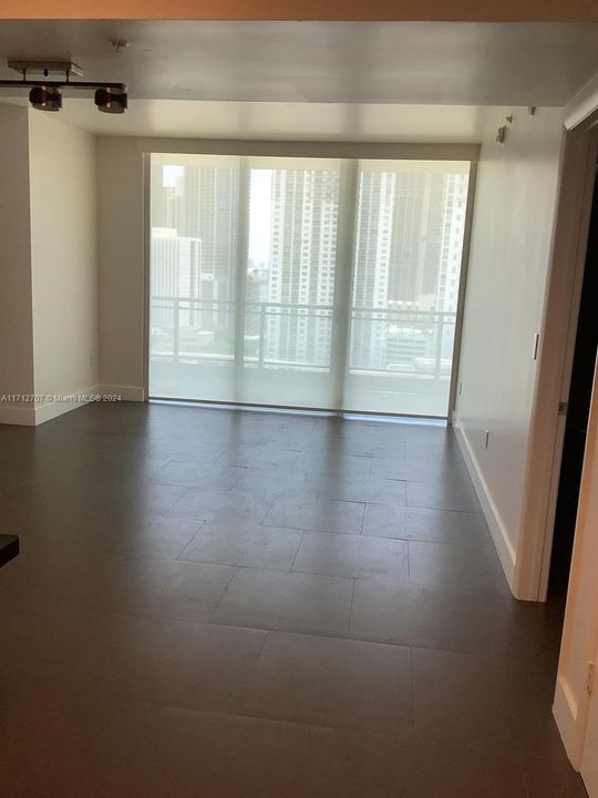 For Rent: $4,300 (2 beds, 2 baths, 1099 Square Feet)