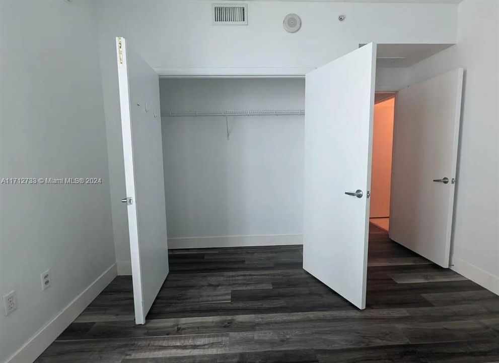 For Rent: $2,800 (1 beds, 1 baths, 651 Square Feet)