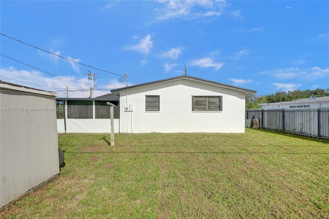 For Sale: $610,000 (3 beds, 2 baths, 1645 Square Feet)