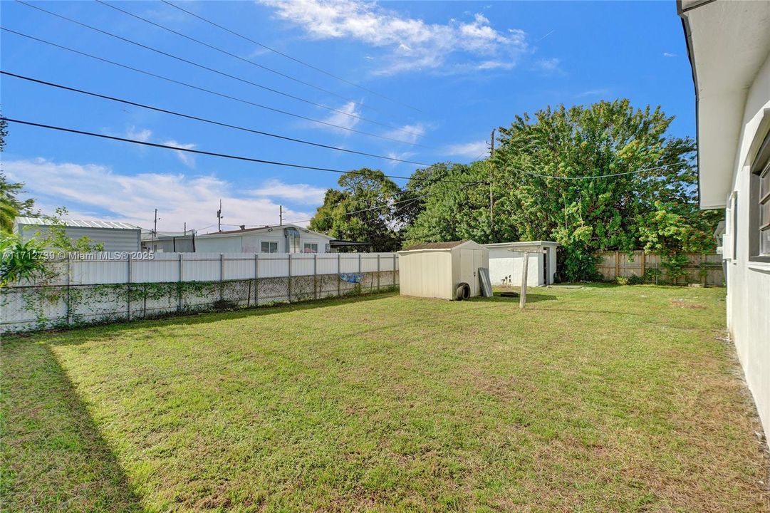 For Sale: $610,000 (3 beds, 2 baths, 1645 Square Feet)