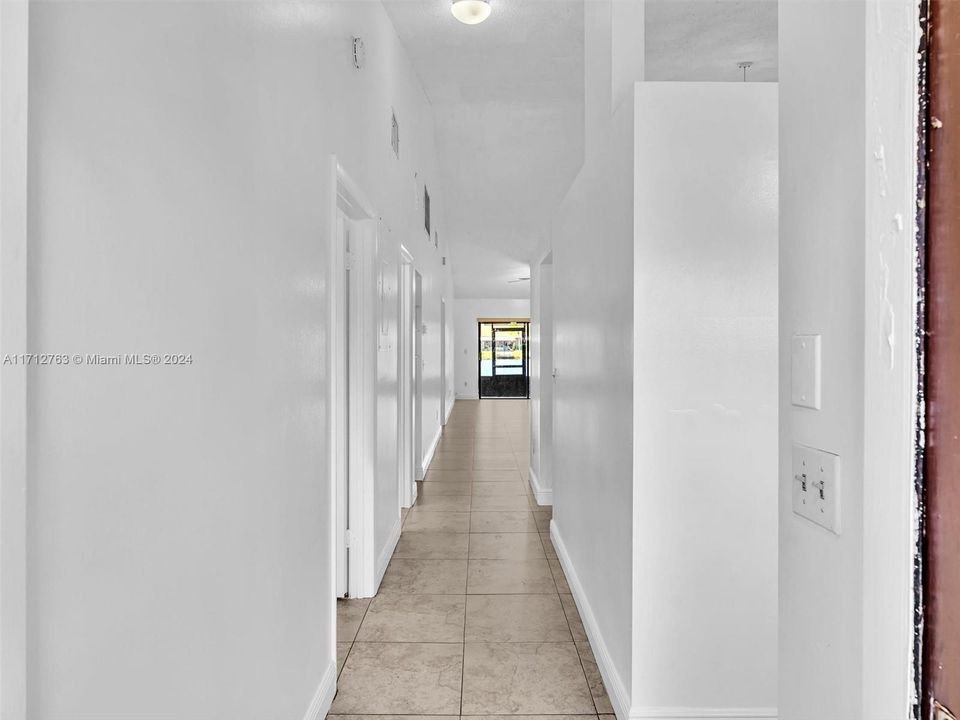 For Rent: $2,800 (2 beds, 2 baths, 1188 Square Feet)