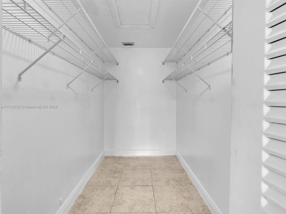 For Rent: $2,800 (2 beds, 2 baths, 1188 Square Feet)