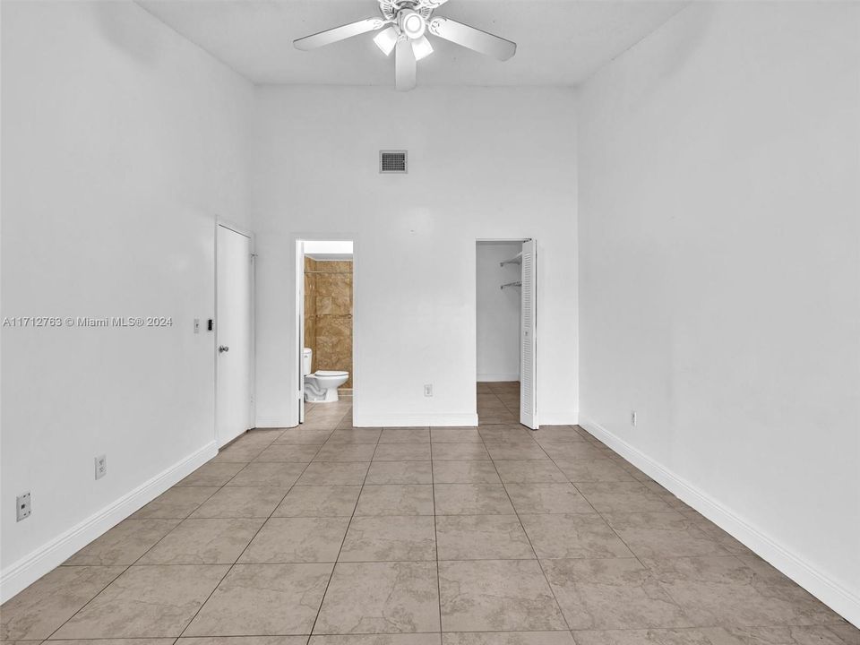 For Rent: $2,800 (2 beds, 2 baths, 1188 Square Feet)