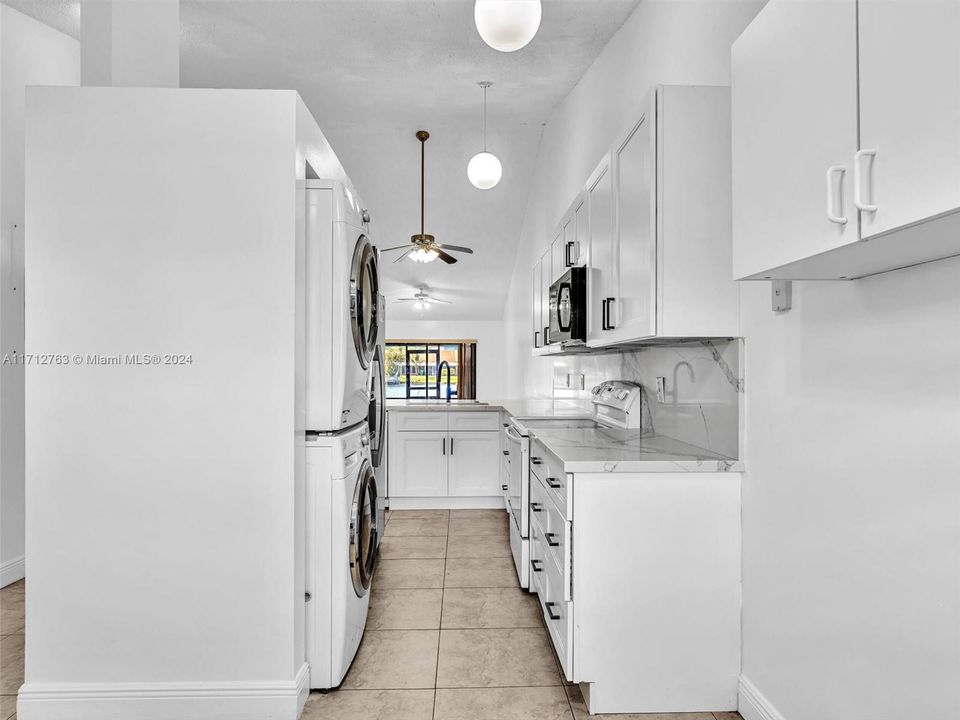 For Rent: $2,800 (2 beds, 2 baths, 1188 Square Feet)