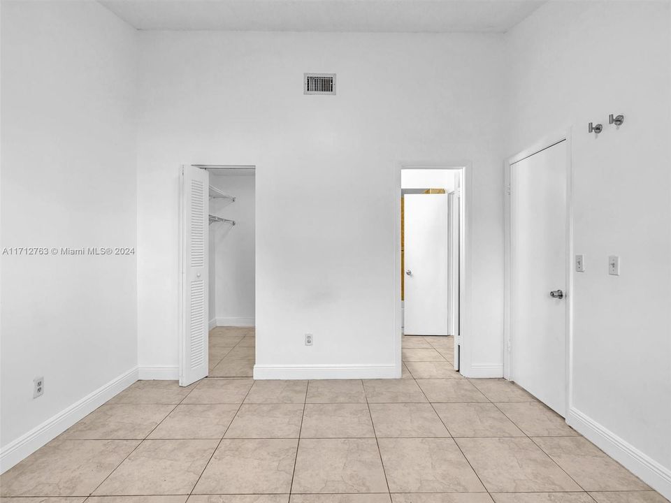 For Rent: $2,800 (2 beds, 2 baths, 1188 Square Feet)