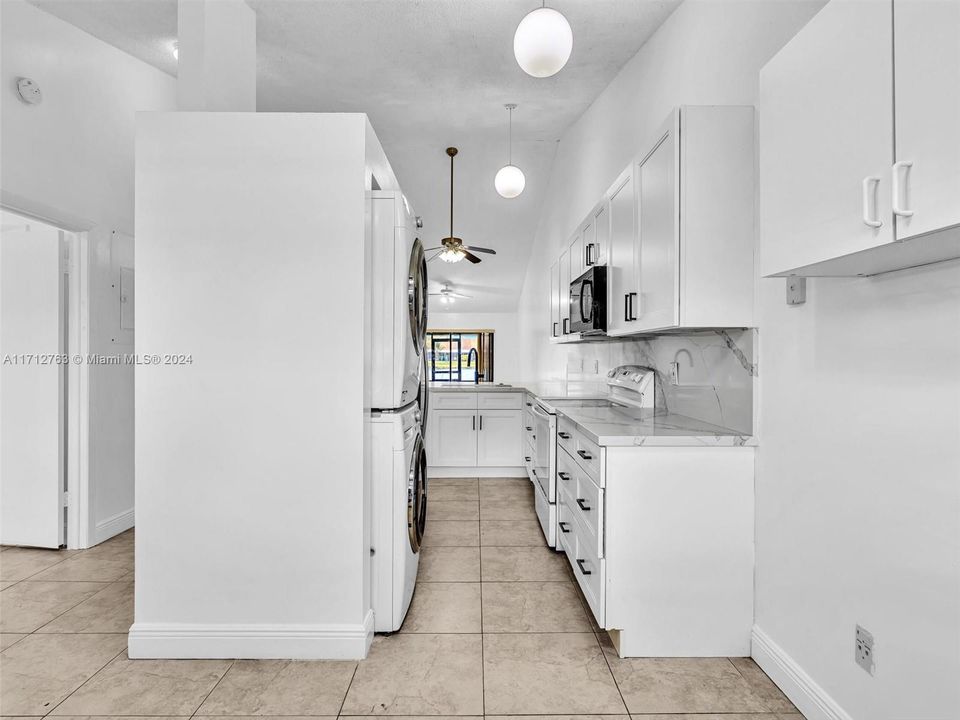 For Rent: $2,800 (2 beds, 2 baths, 1188 Square Feet)