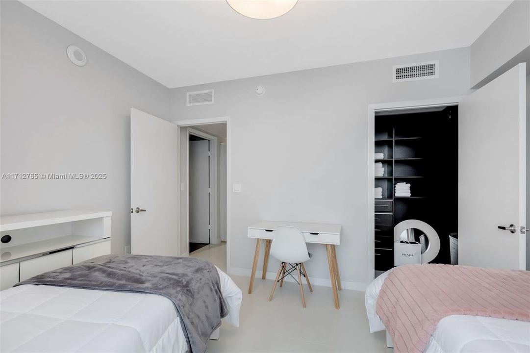 Недавно арендовано: $5,500 (2 спален, 2 ванн, 1269 Квадратных фут)