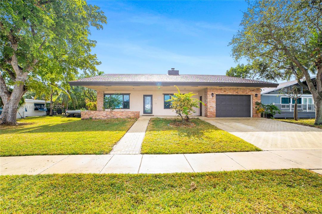 For Sale: $1,199,000 (3 beds, 2 baths, 2505 Square Feet)