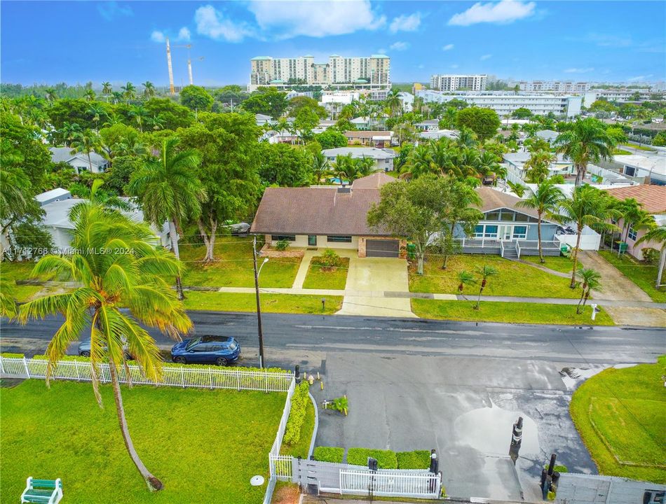 For Sale: $1,199,000 (3 beds, 2 baths, 2505 Square Feet)