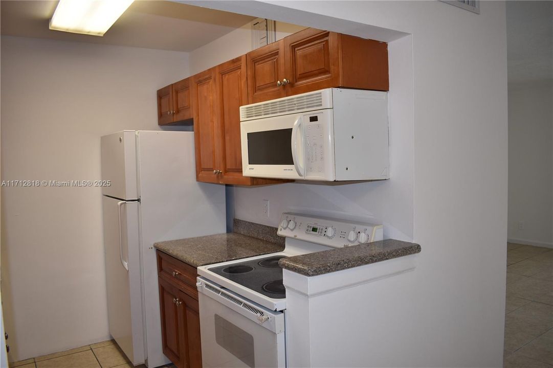 For Rent: $1,700 (1 beds, 1 baths, 625 Square Feet)