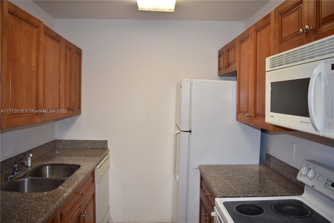 For Rent: $1,700 (1 beds, 1 baths, 625 Square Feet)