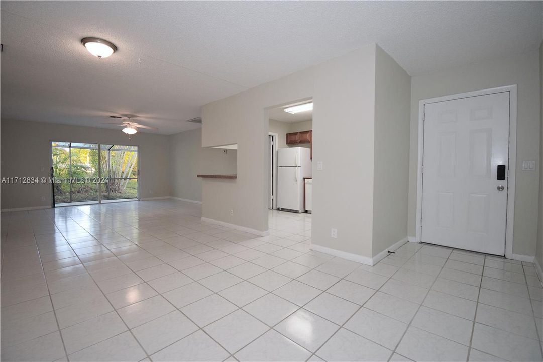 For Rent: $2,750 (3 beds, 2 baths, 1452 Square Feet)