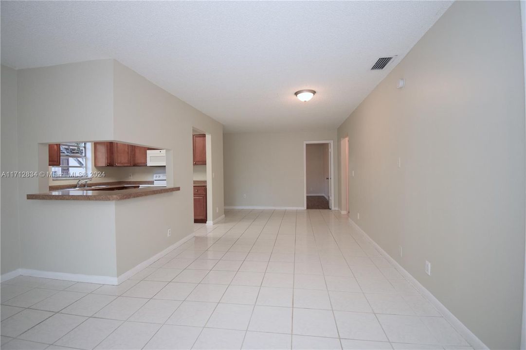 For Rent: $2,750 (3 beds, 2 baths, 1452 Square Feet)