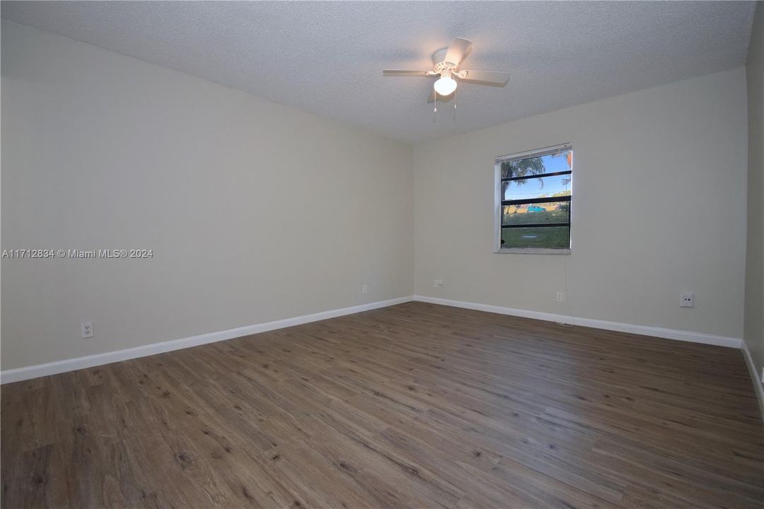 For Rent: $2,750 (3 beds, 2 baths, 1452 Square Feet)