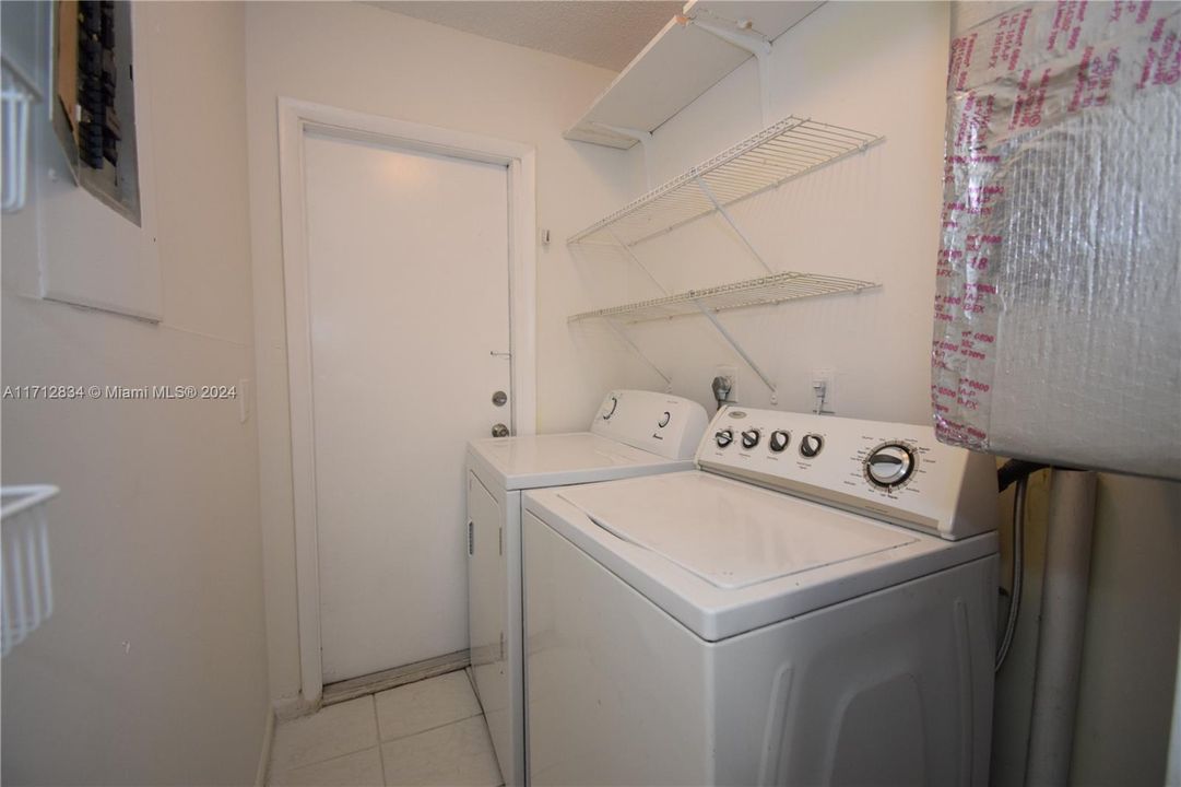 For Rent: $2,750 (3 beds, 2 baths, 1452 Square Feet)