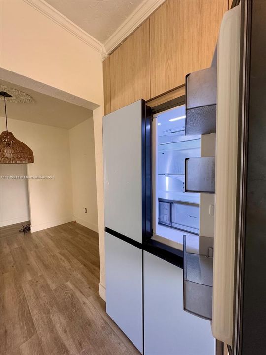 For Rent: $2,950 (2 beds, 2 baths, 1125 Square Feet)