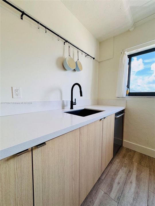 For Rent: $2,950 (2 beds, 2 baths, 1125 Square Feet)