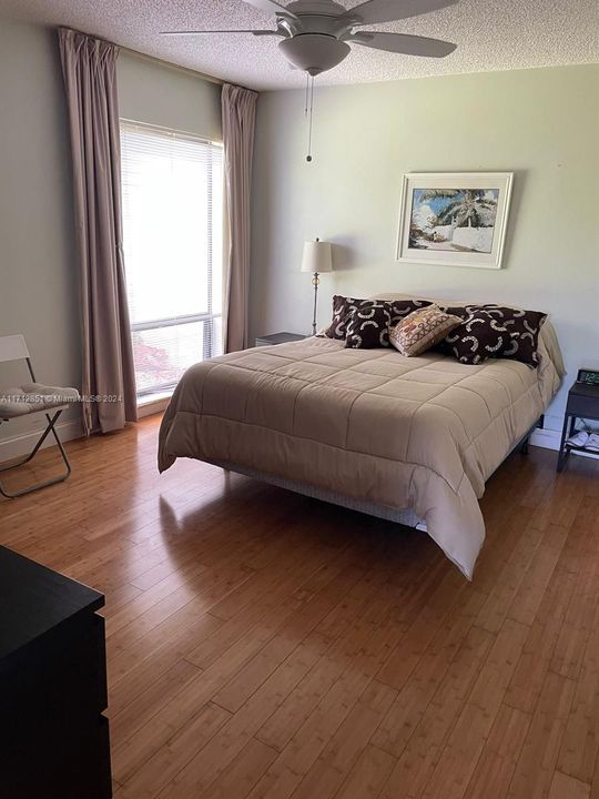 For Rent: $2,000 (2 beds, 2 baths, 1046 Square Feet)