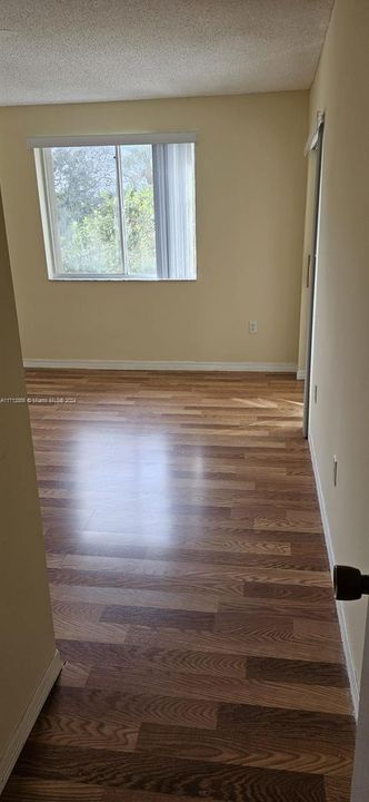 For Rent: $2,275 (2 beds, 2 baths, 1112 Square Feet)