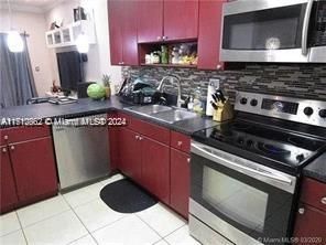 For Rent: $2,800 (3 beds, 3 baths, 1601 Square Feet)